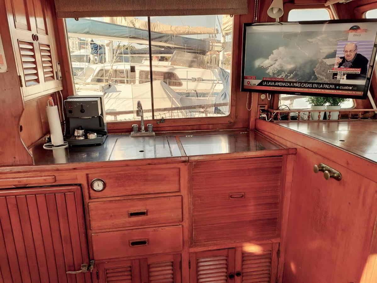 Barco 12 Mts Centro Cangas Екстериор снимка