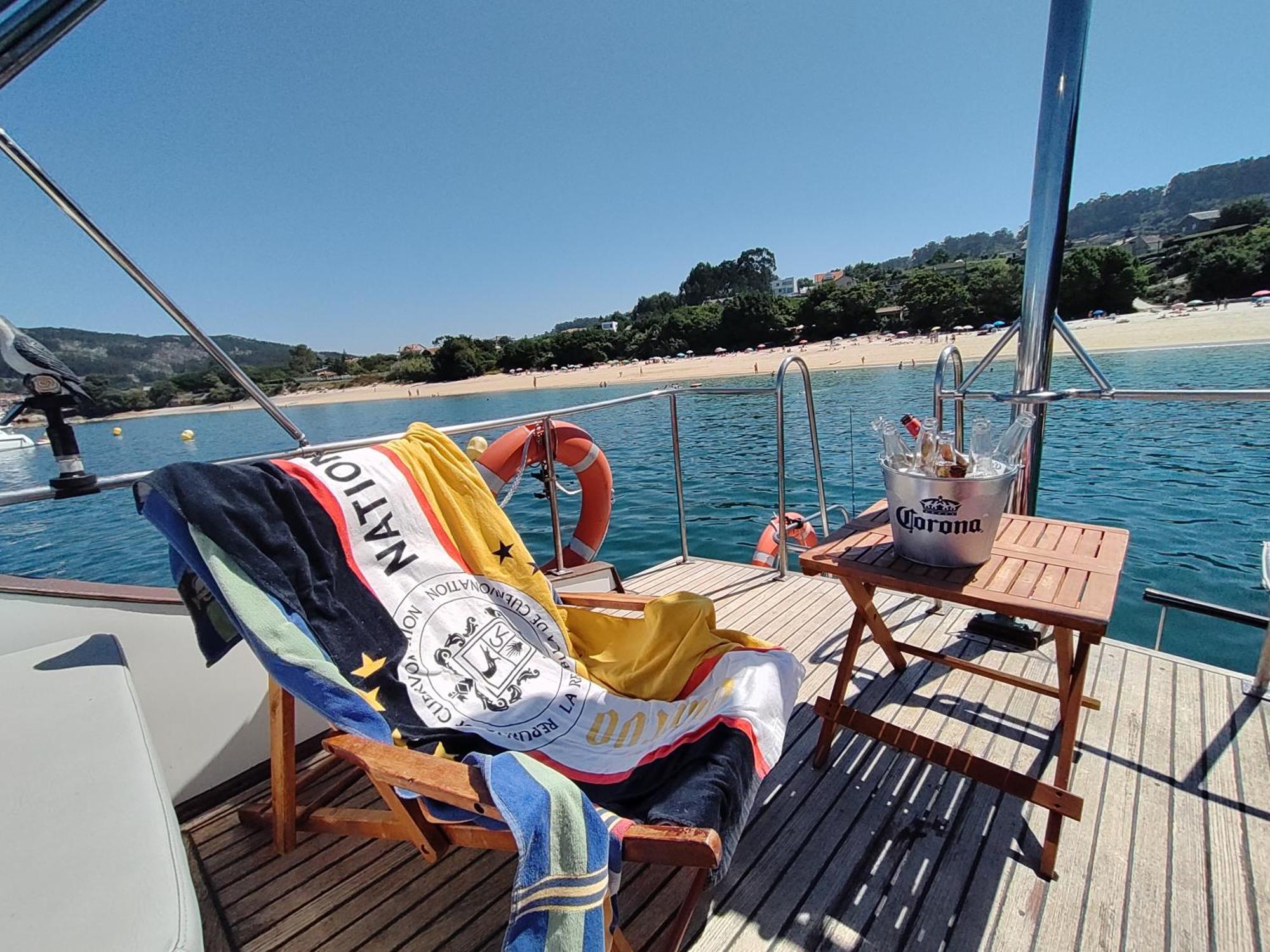 Barco 12 Mts Centro Cangas Екстериор снимка